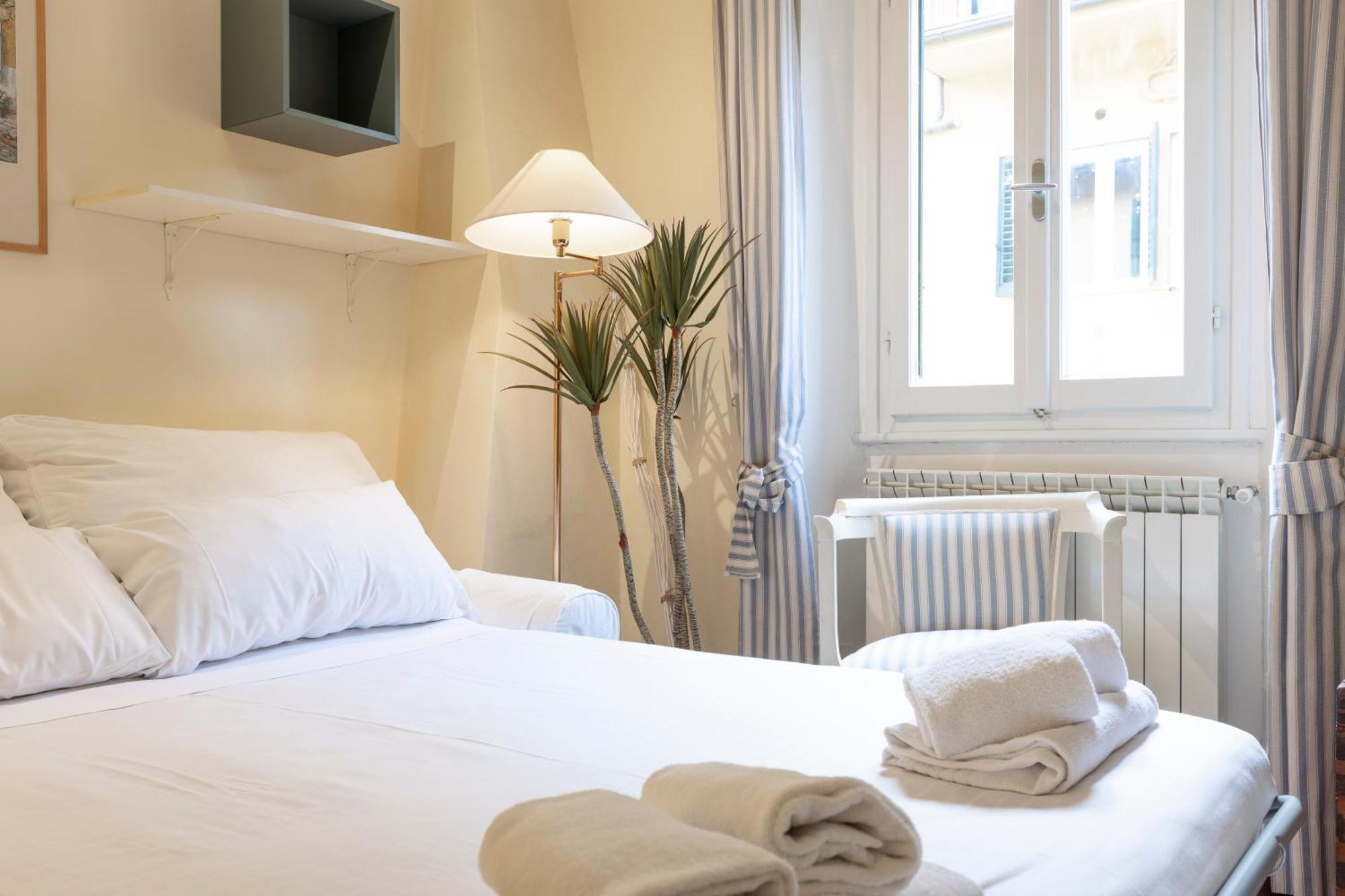 Sweet San Frediano Apartment Florenz